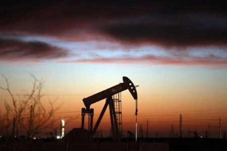 احتمال کاهش بهای نفت خام در بازار انرژی